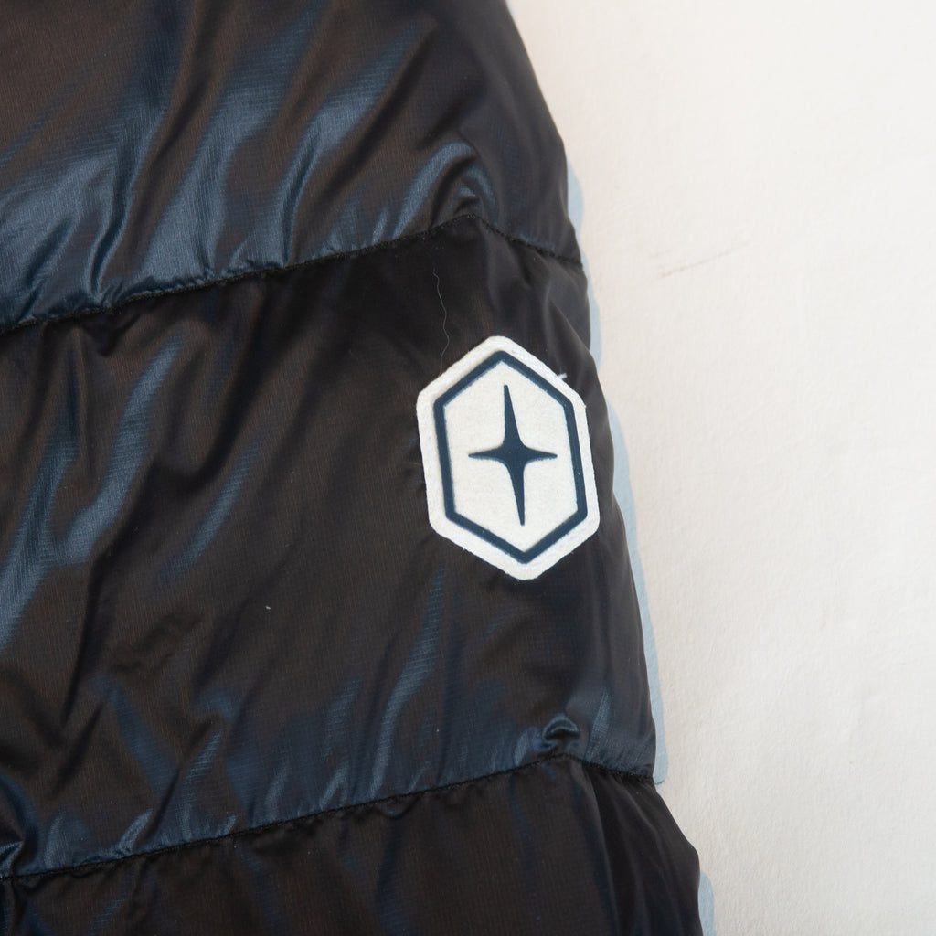 Quartz Black Lans Lightweight 750 Fill Down Jacket
