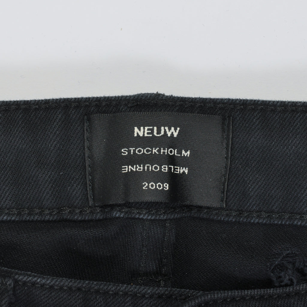 Neuw Black Iggy Skinny Jeans at Luxmrkt Mens Luxury Consignment Edmonton luxmrkt.ca luxmrkt.com