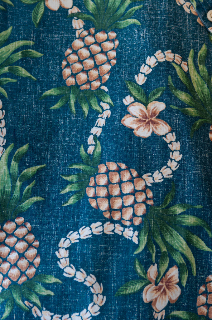 Reyn Spooner Limited Issue Blue Pineapple Print Short Sleeve Shirt