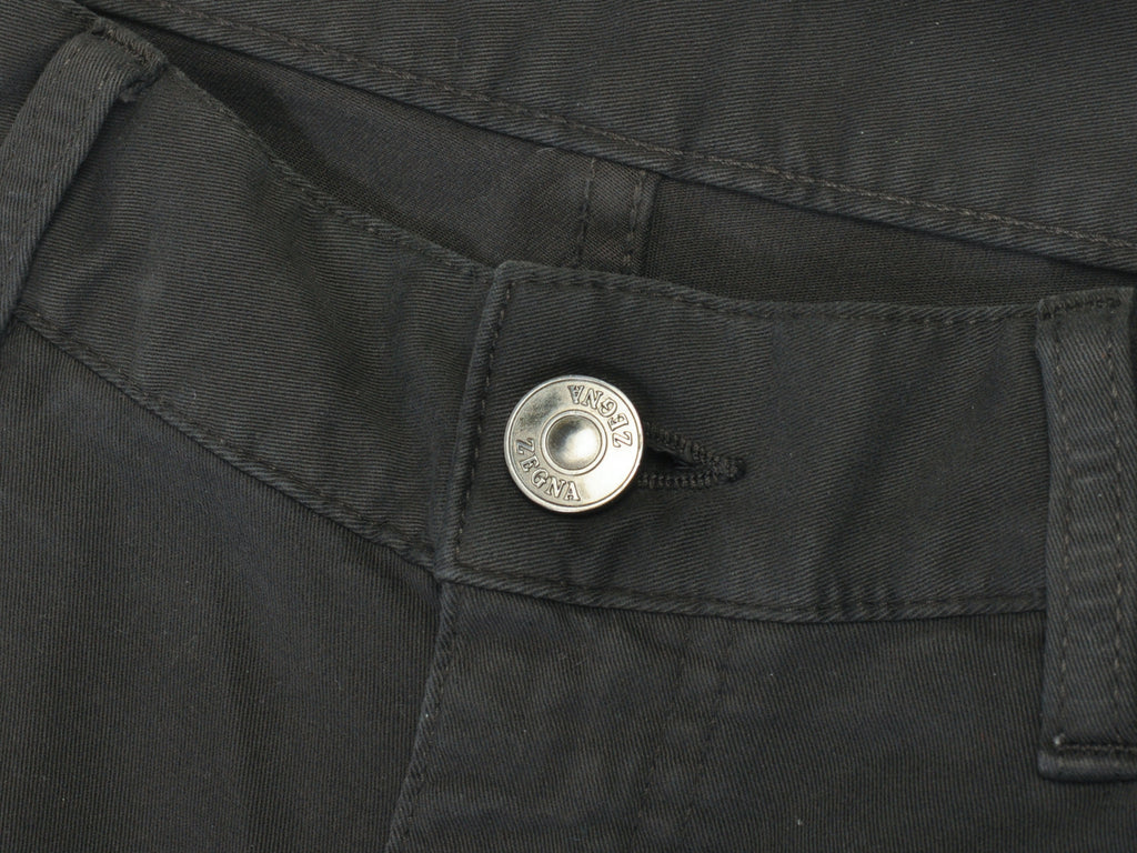 Ermenegildo Zegna Roccia Trousers at Luxmrkt Mens Luxury Consignment Edmonton luxmrkt.ca luxmrkt.com