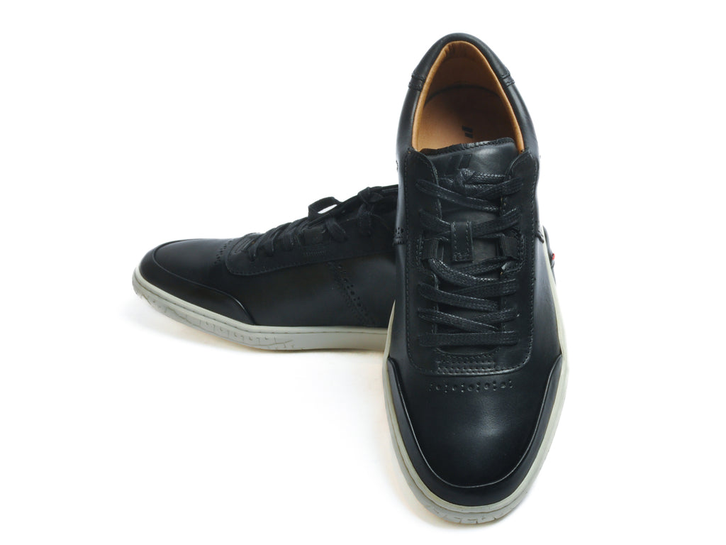 Piloti Black Avenue Sneakers