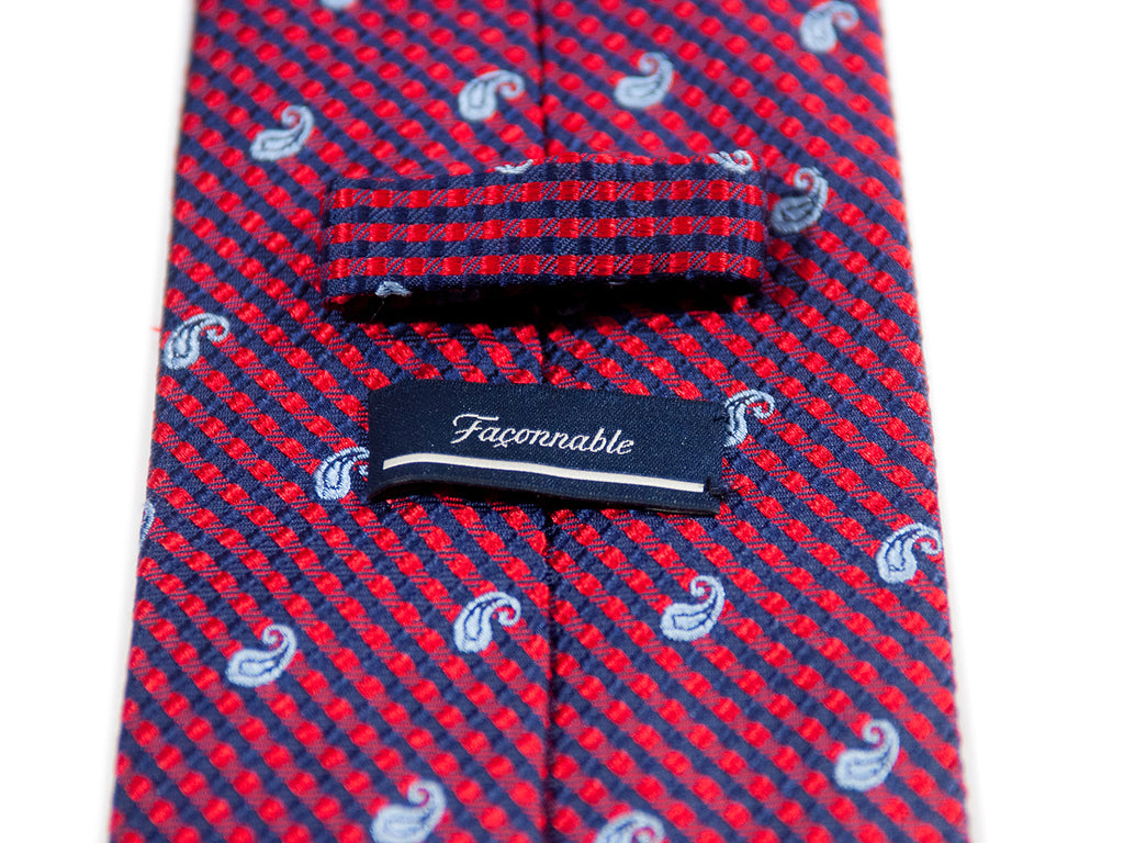 Faconnable Red Paisley Tie at Luxmrkt.ca menswear consignment Edmonton.