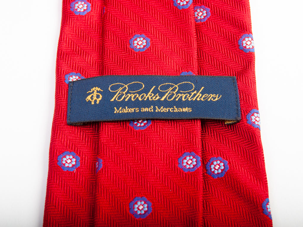 Brooks Brothers Red Floral Italian Silk Tie for Luxmrkt.com Menswear Consignment Edmonton